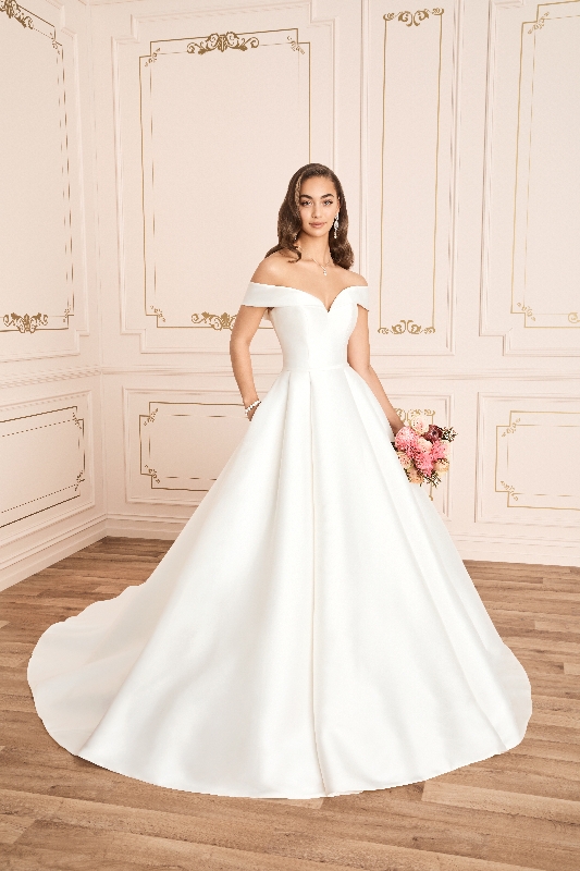 Image 14 from Brides Visited – “Where the Magic Happens”