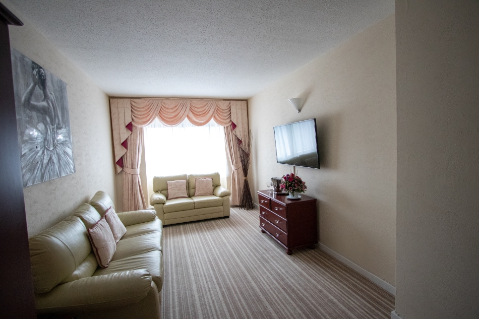 Gallery image 8: 