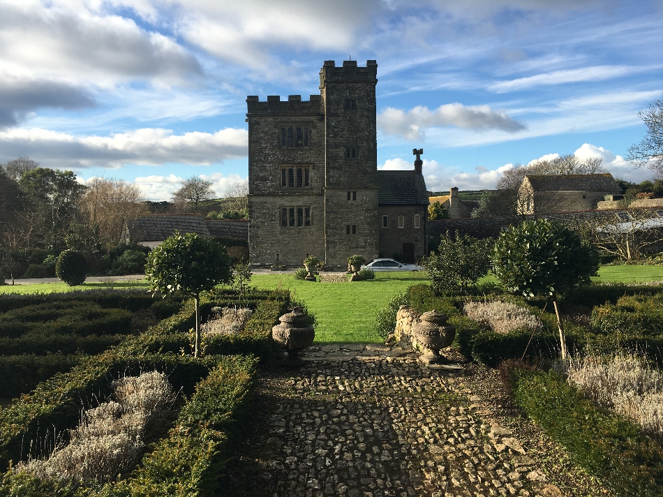 Image 2 from Pengersick Castle