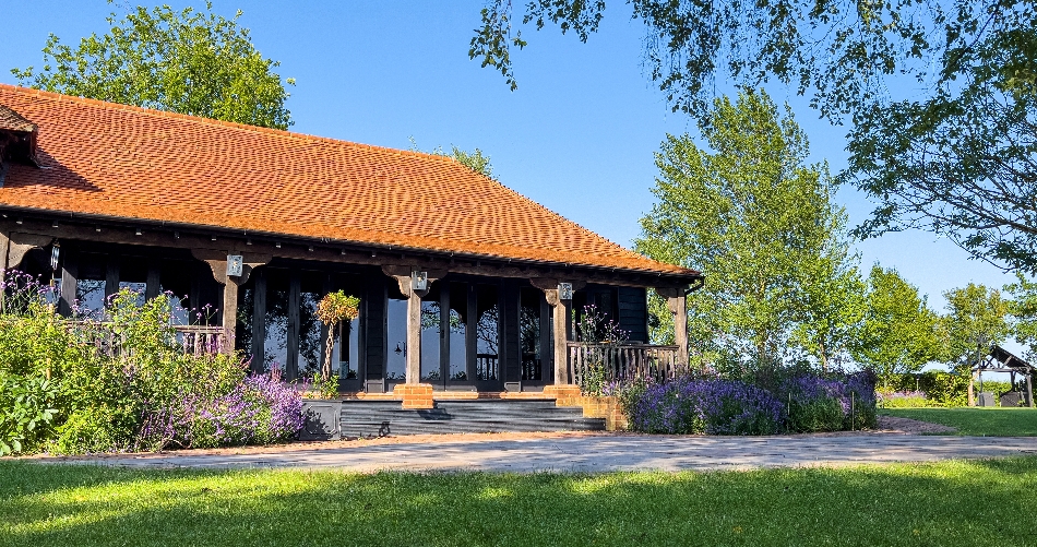 Image 1 from Old Essex Barn