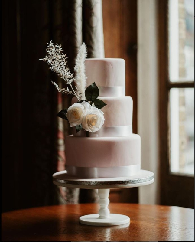 Image 1 from Gwyneth Johnson Cake Design