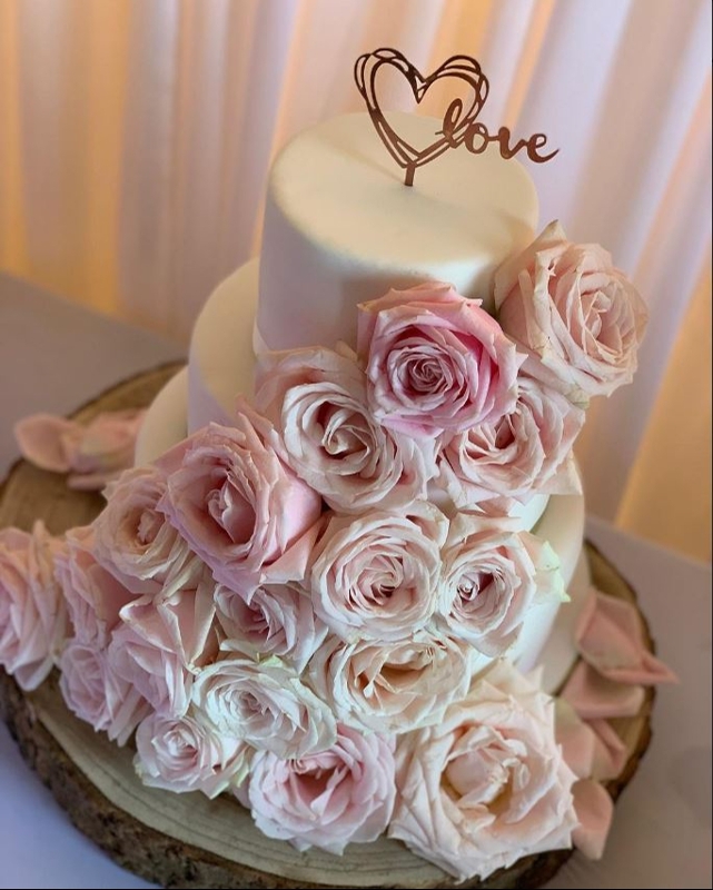 Image 5 from Gwyneth Johnson Cake Design