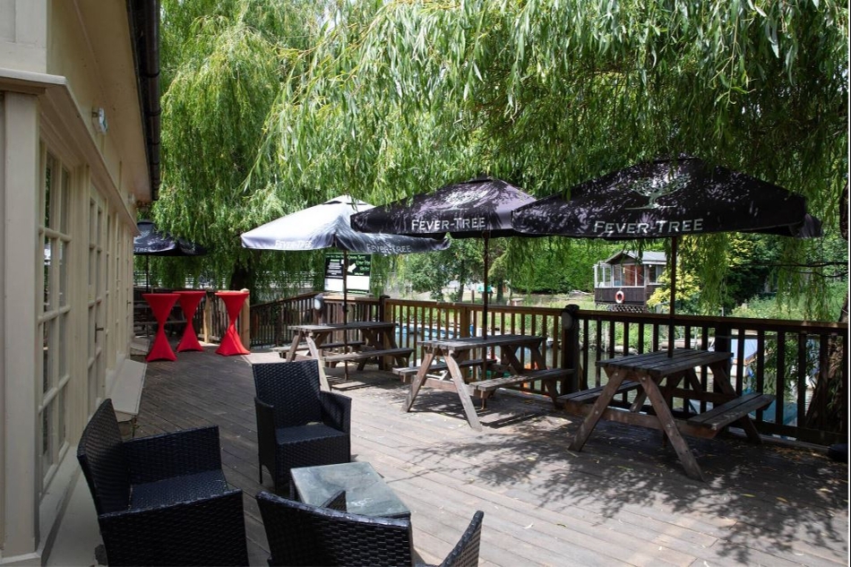 Image 1 from Grove Ferry Inn
