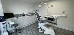 Thumbnail image 7 from Hampshire Dental Care