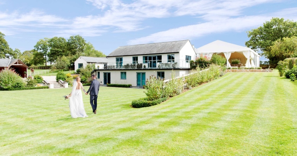 Image 1: Manor Hill Weddings