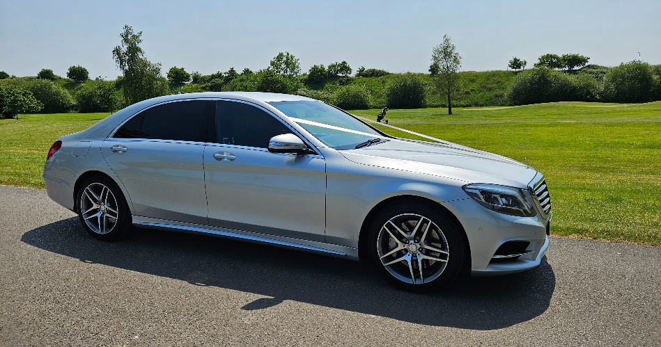 Image 1: Envoy Chauffeur Cars