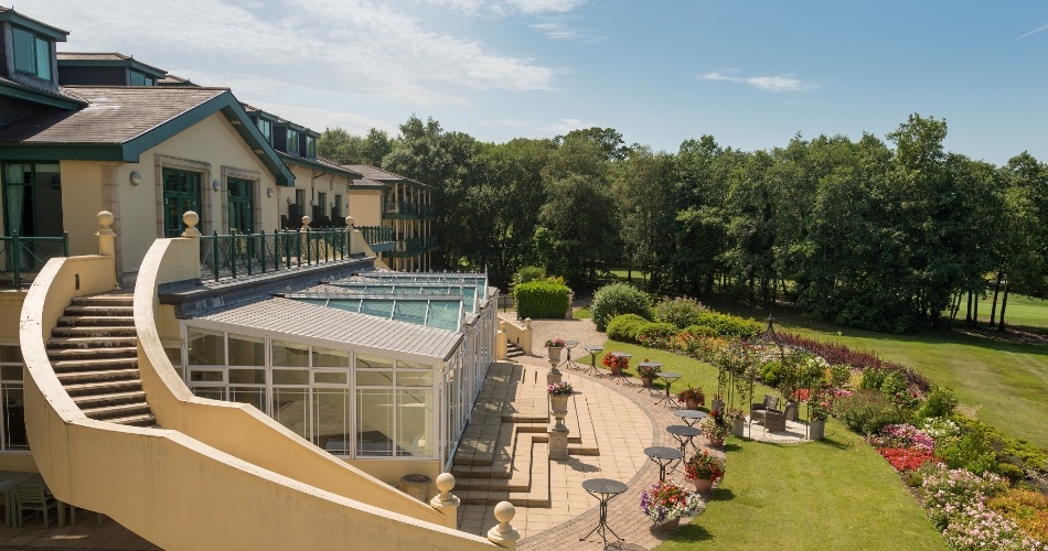 Image 1: The Vale Resort
