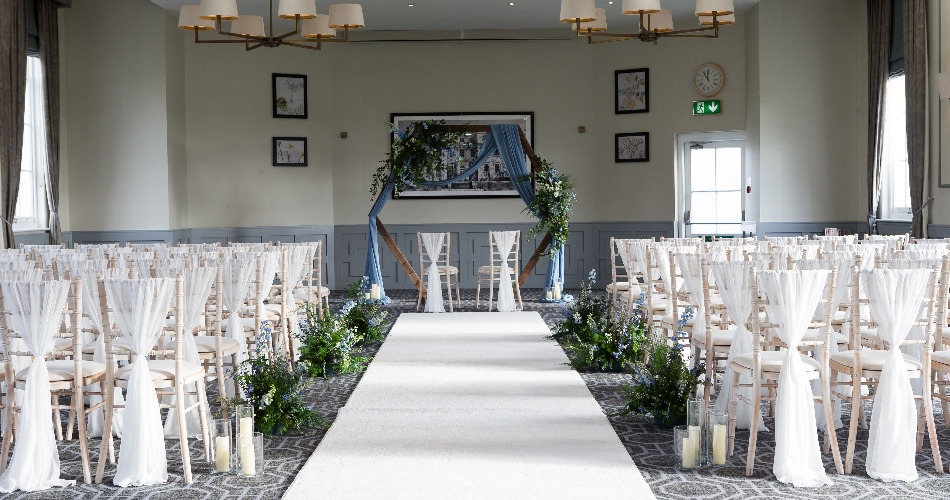 Image 2: De Vere Wokefield Estate