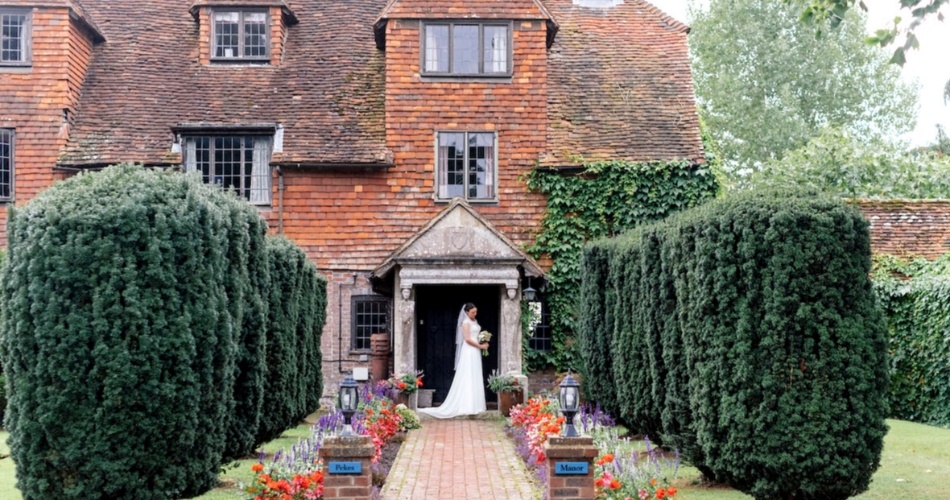 Image 1: Pekes Manor House & Cottages