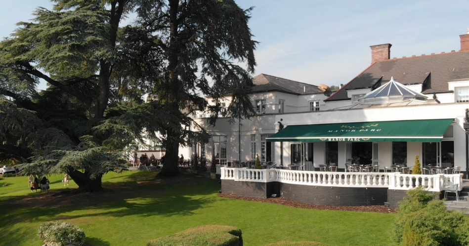 Image 1: Manor Parc Country Hotel & Restaurant