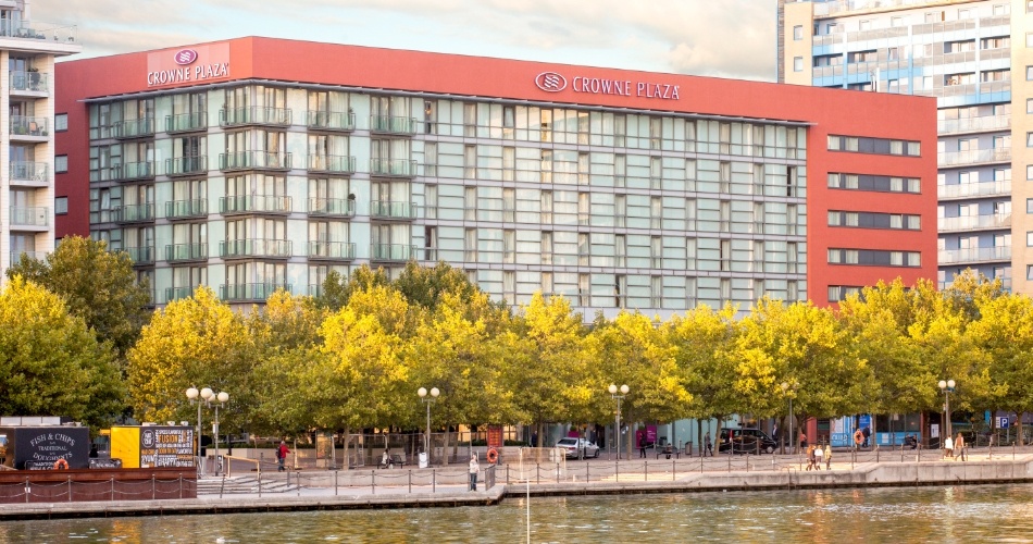 Image 1: Crowne Plaza Docklands