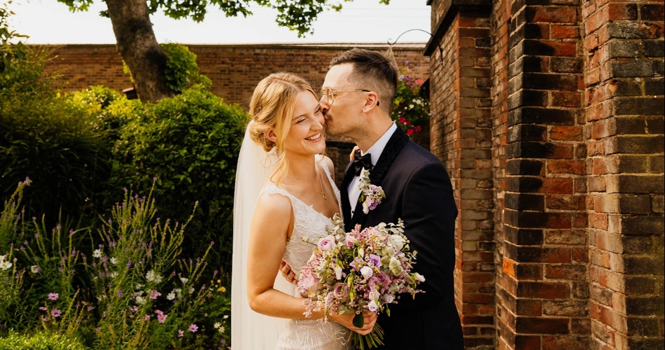 Image 1: Middletons Hotel