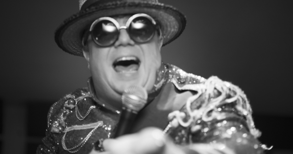 Image 2: 'The Live Music Party Man' who is also the Official No.1 Elton John in the UK!