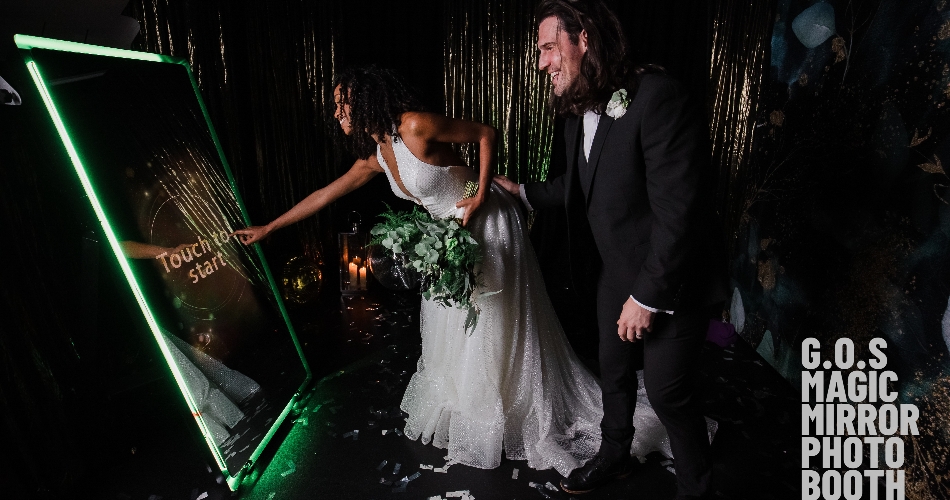 Image 1: G.O.S Magic Mirror Photobooth