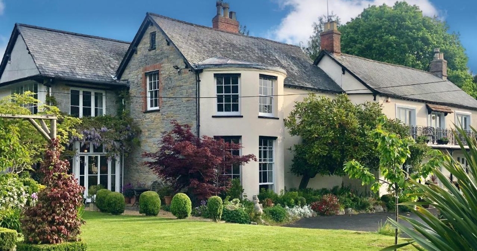 Image 1: Farthings Country House Hotel