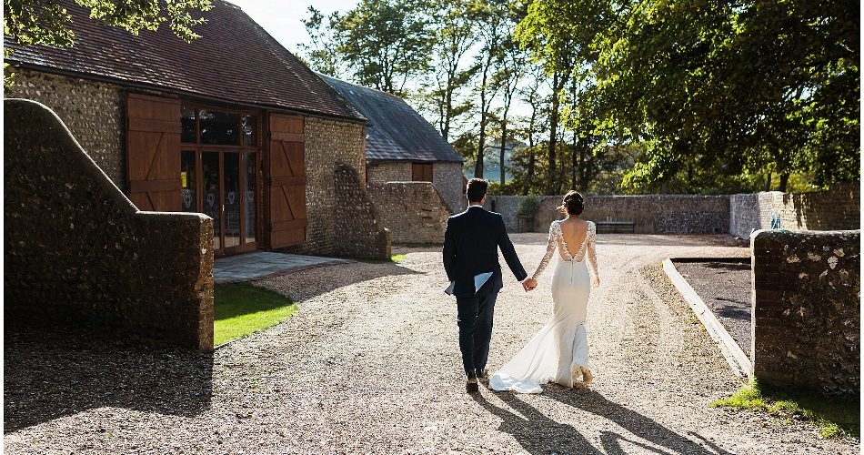 Image 3: Cissbury House and Barns