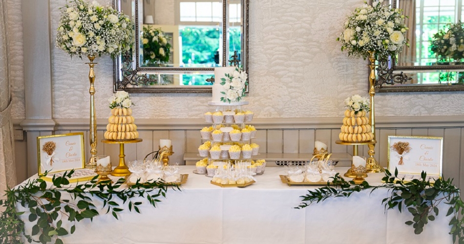 Image 2: Regency Cakes