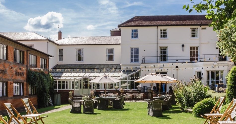 Image 1: The Winchester Royal