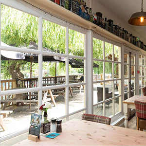 Grove Ferry Inn