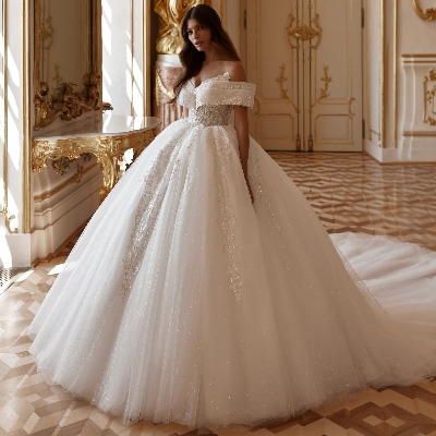 Image 5: Inna Voronova Bridal