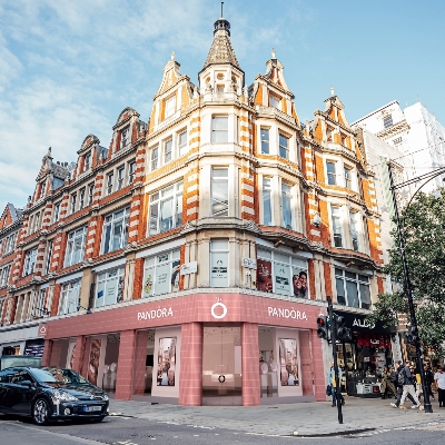Pandora unveils new Oxford Street West store