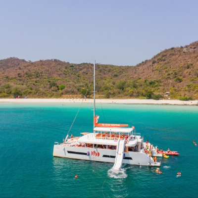 Honeymoon News: Smiles and sunsets