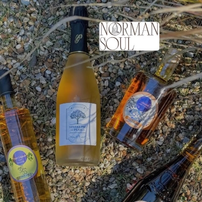 MAKE YOUR WEDDING DAY EXTRA SPECIAL WITH A PEAR-SECCO FROM NORMAN SOUL