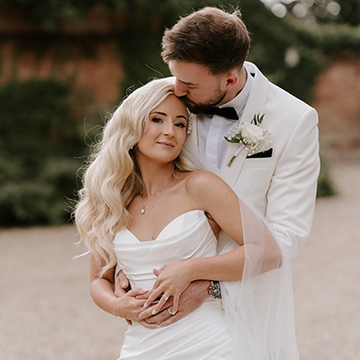 Real Wedding: Cowboy hats & champagne dreams