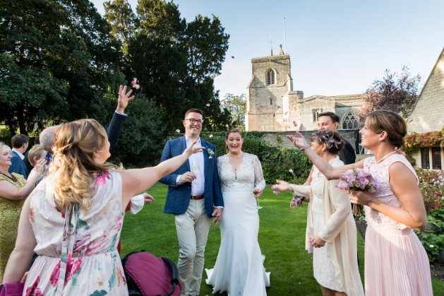 Real wedding extra: Laura and Chris's delicious day in Oxfordshire: Image 1b