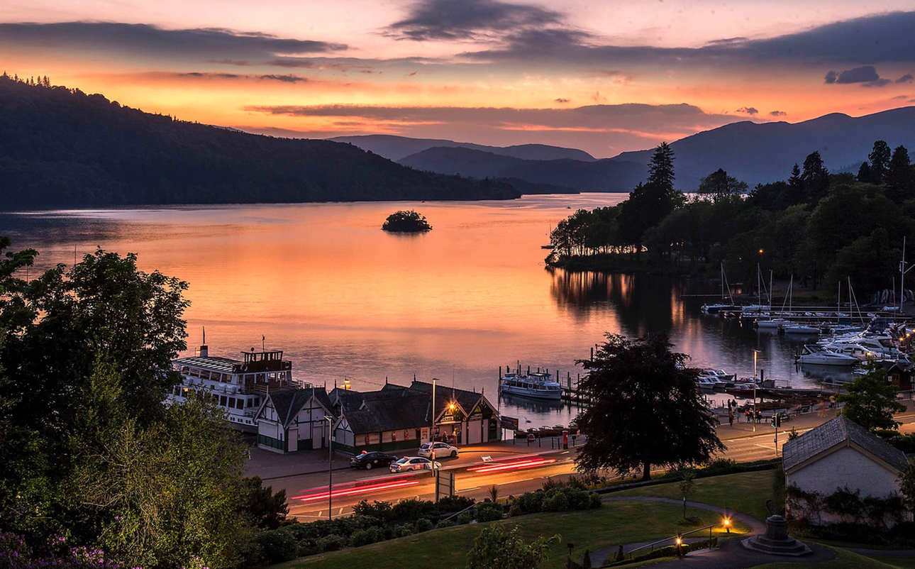 Love in the lakes: Image 1