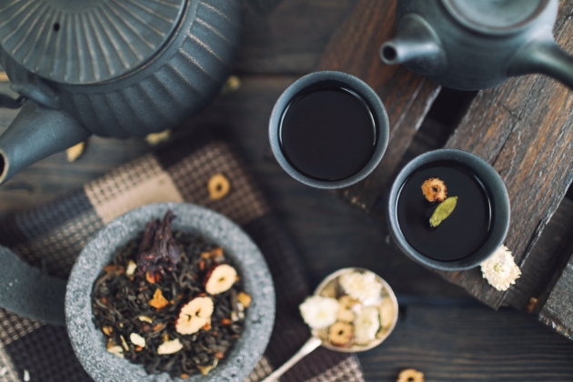 Dark grey tea set with loose lea tea
