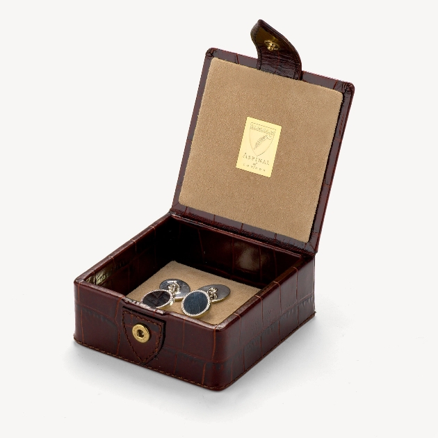 Stud Box