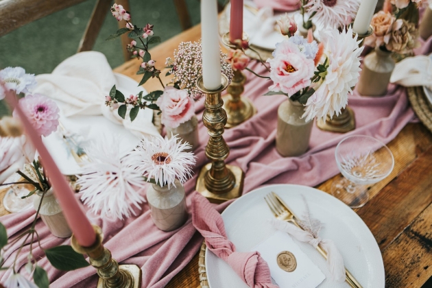 floral centre piece wedding table