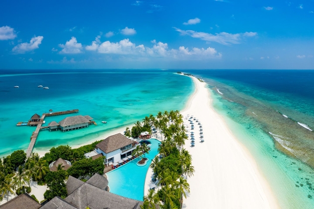 Beach view of Finolhu