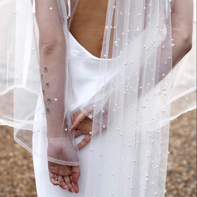 veil with pearls on