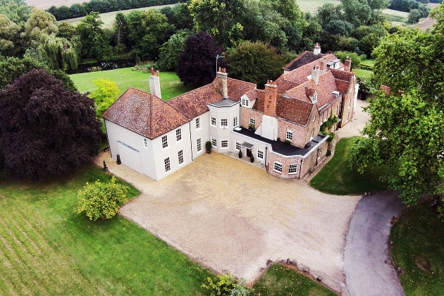 Amazing Place, historic building with grounds gravel drive