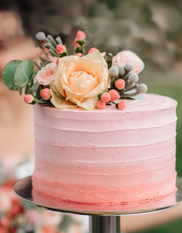 cake in peach tones