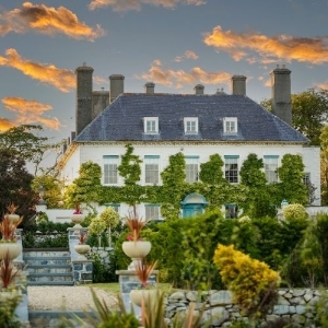 Gileston Manor