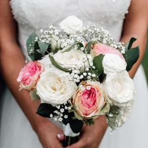 Daisies & Ribbons Flowers and Events