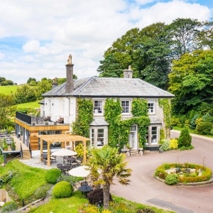 The Horn Of Plenty Hotel and Restaurant