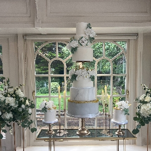 Wedding Cakes by Lisa Broughton