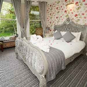 Woodland Manor Hotel