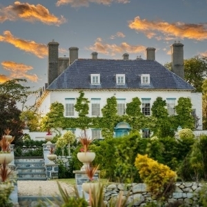 Gileston Manor