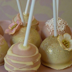Gray's Cakes & Bakes