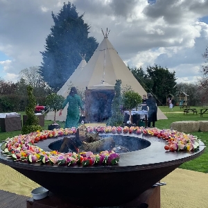 Swan Tipis