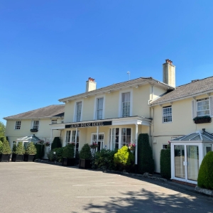 Alton House Hotel