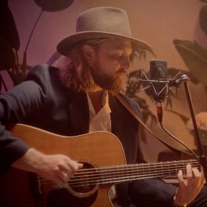 Alex Lleo Musician & Songwriter