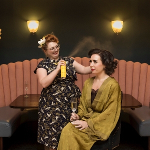 Vintage Glamour with Anna