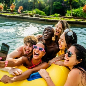 GoCruise & Travel with Kieran and Lyndsay