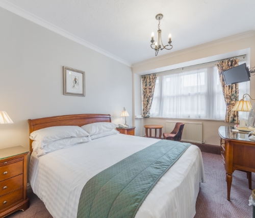 Image 1 from Salisbury Arms Hotel